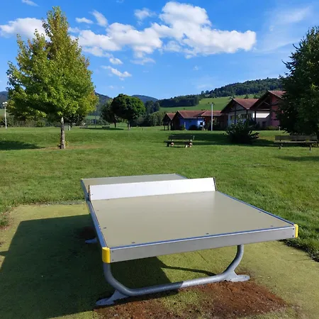 בית נופש Modern Vosges Getaway Laveline